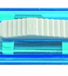 CUTTER CON MECCANISMO A SCATTO TRASPARENTE  cm 12,5x2,5x1,3